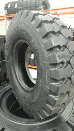 Pneu 7.00x12 pneumático Stryker